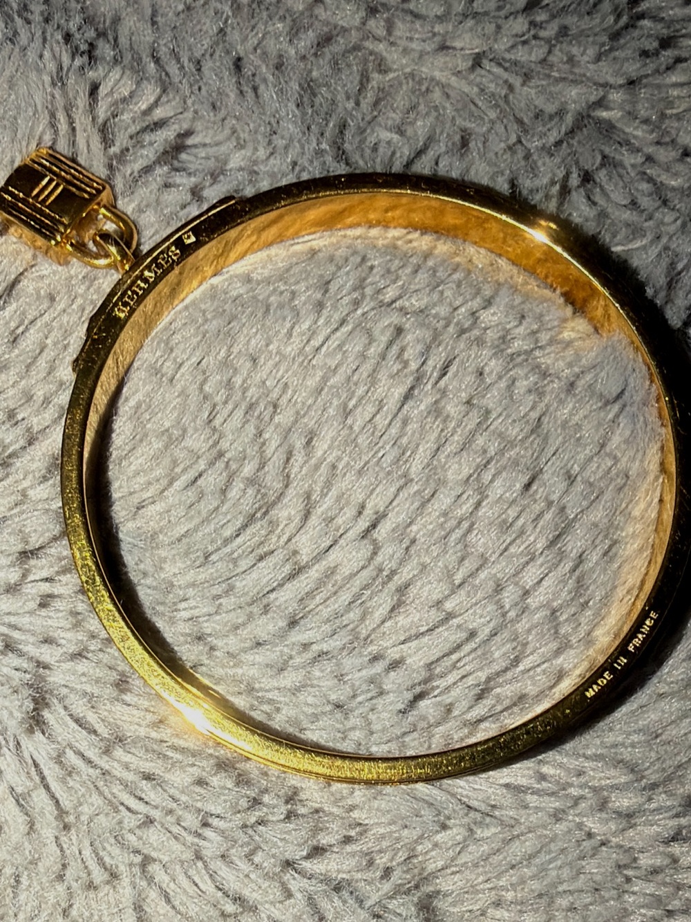 Hermes Preloved bangle with dangling lock on excellent condition color black . - Picture 12 of 12